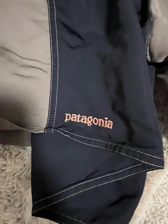 Patagonia Two-Tone Navy/Tan Men's Swim/Board Shorts-Men’s 38 - Picture 4 of 6